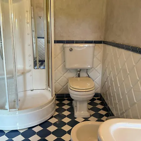 50 Apartment *
